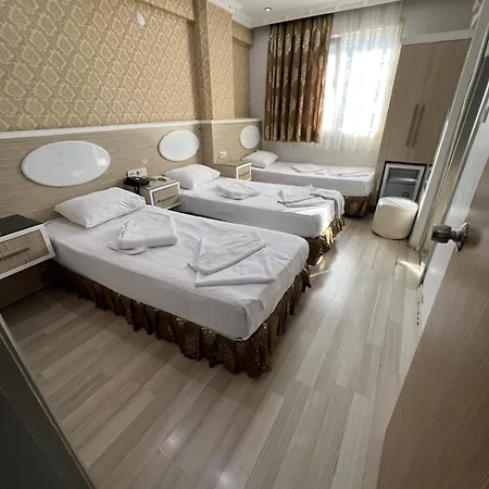 Hotel Oral *